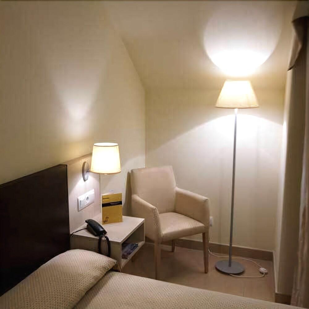 Hotel Room Понтеведра Экстерьер фото
