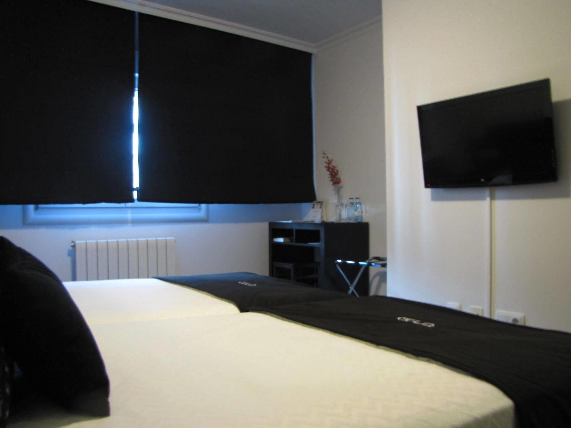 Hotel Room Понтеведра Экстерьер фото