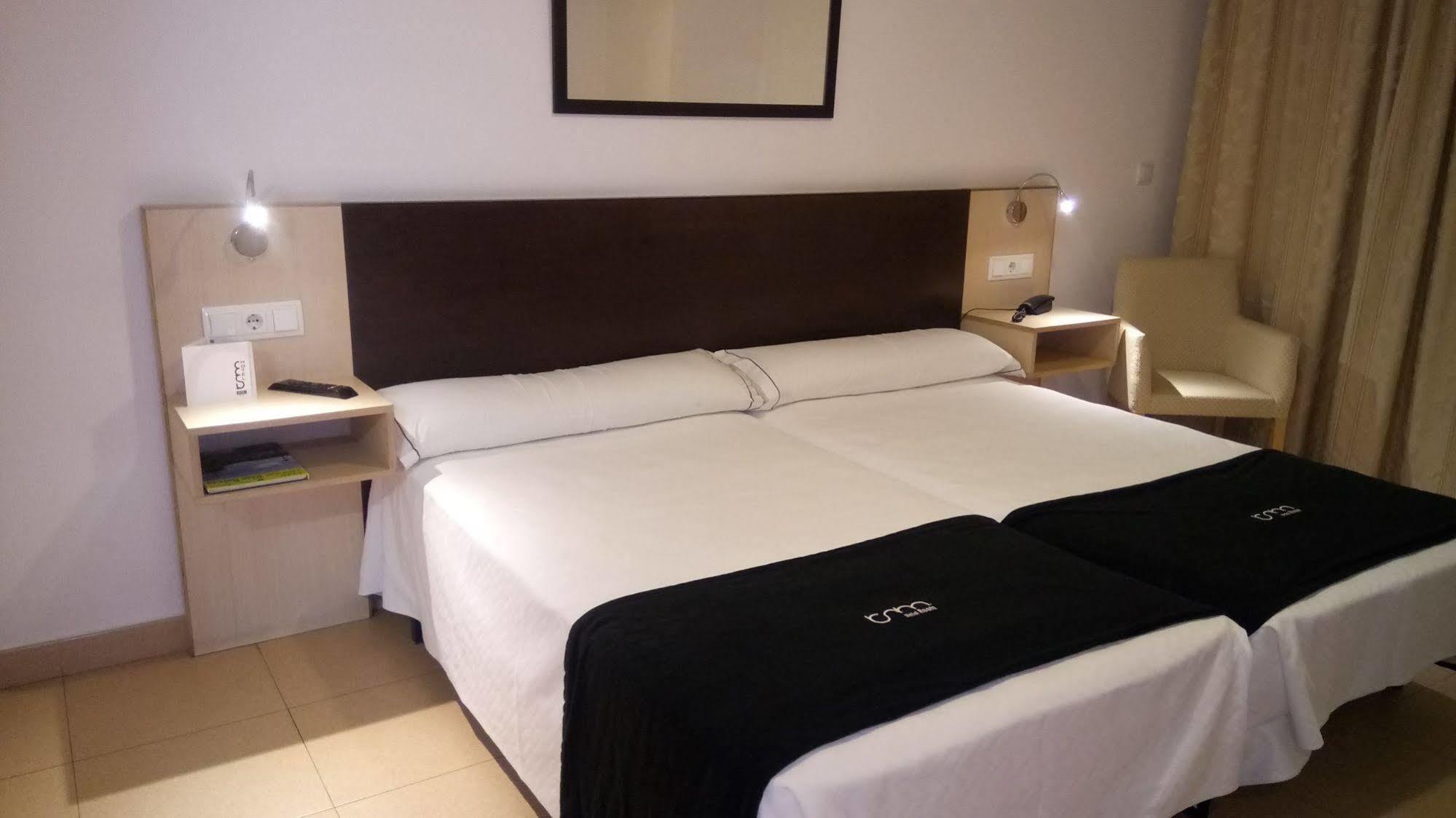 Hotel Room Понтеведра Экстерьер фото