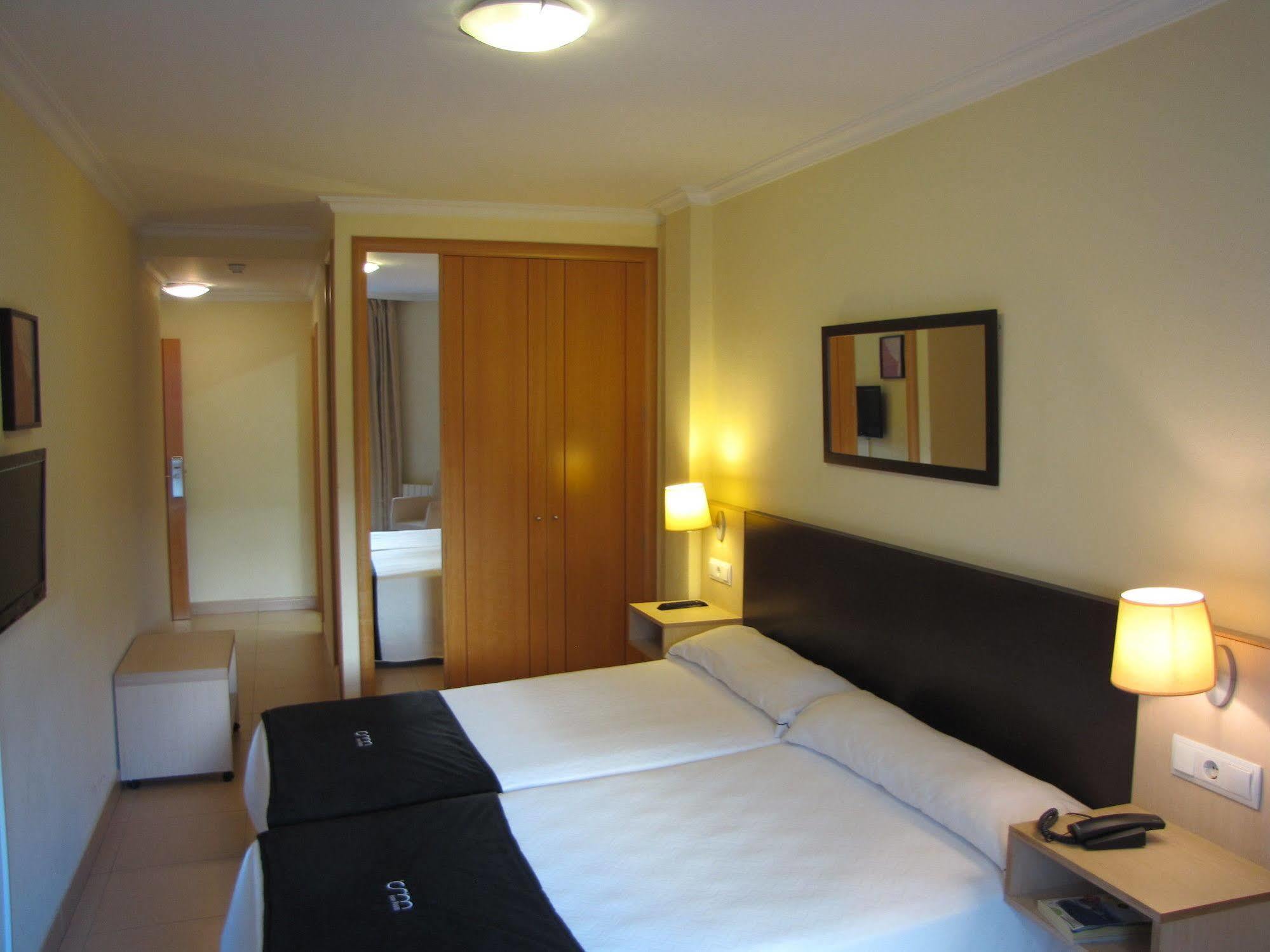 Hotel Room Понтеведра Экстерьер фото